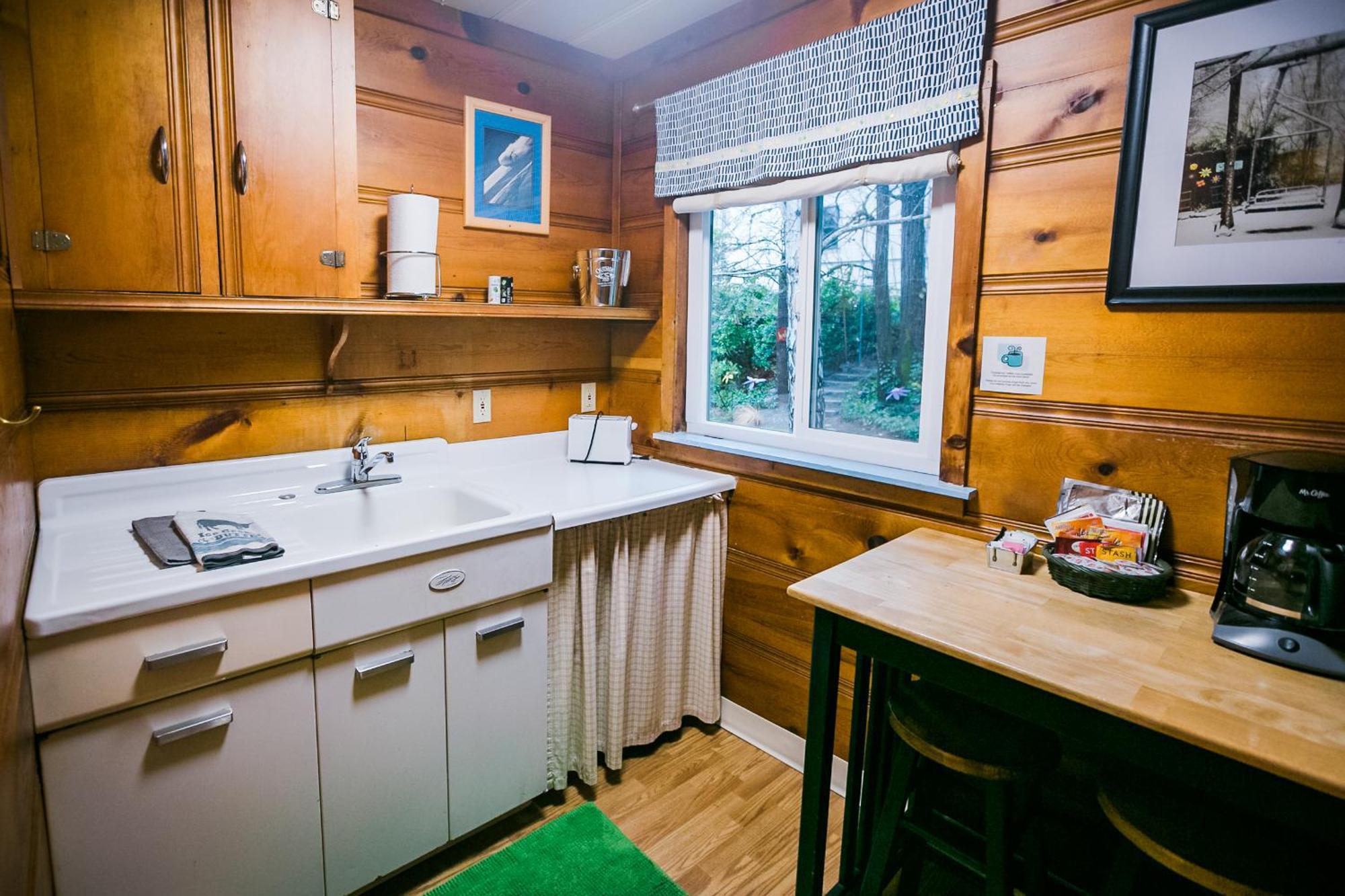 נבדה סיטי Outside Inn חדר תמונה